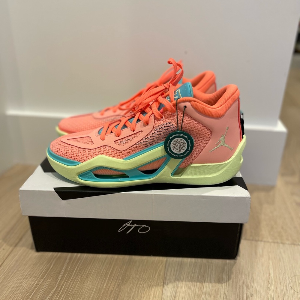 New in box - Jason Tatum Jordans - Pink Lemonade - Men’s size 8.5